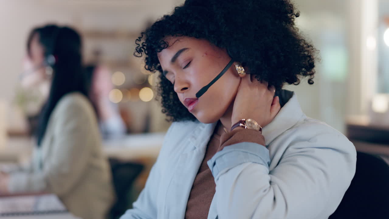 Neck pain, customer service office