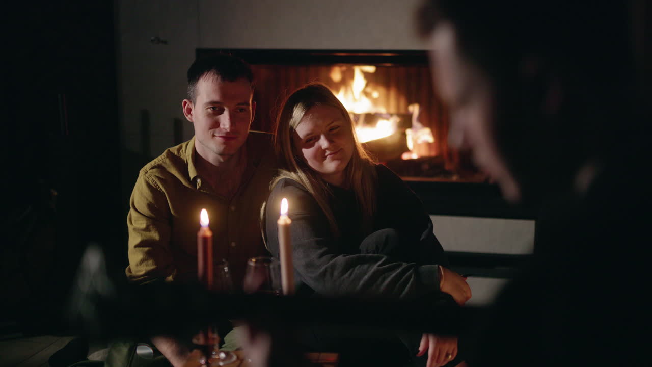 벽난로 의 아한 밤