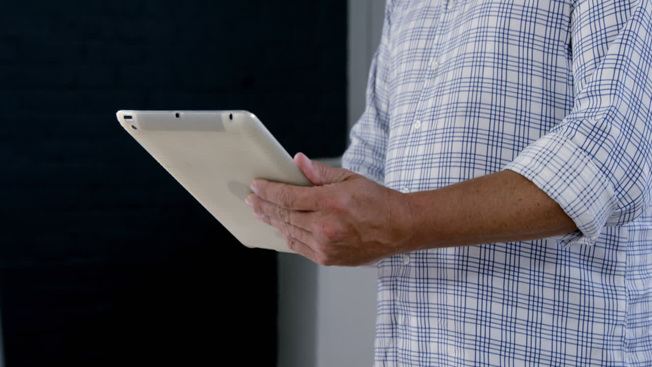 기술을 사용하는 사업가