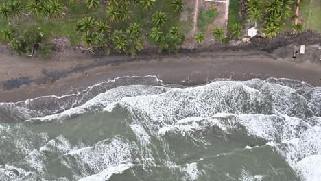 Cenital-shot-of-Mexican-beach-of-veracruz