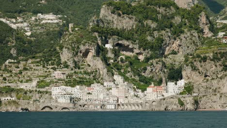 Panorama-Of-Atrani-City-And-Comune-On-The-Amalfi-Coast-In-Salerno,-Campania,-Italy