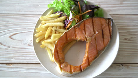 grilled salmon steak fillet with vegetable