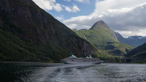 geiranger pov 4k 04