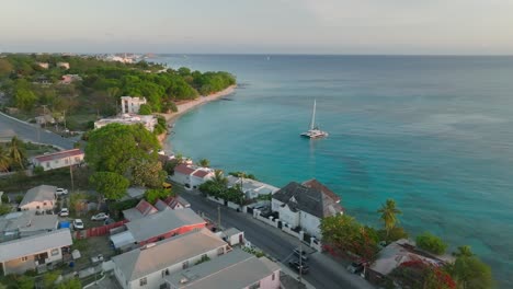 sobrevuelo dinámico del barrio de bajan, revelando la playa de prospect