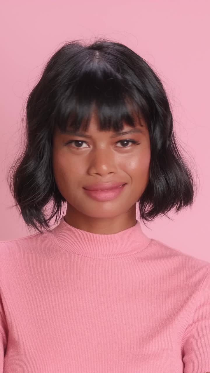 momentos cautivadores de belleza y confianza contra un fondo vibrante