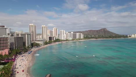 Beach-and-oceanfront-in-Hawaii,-4K