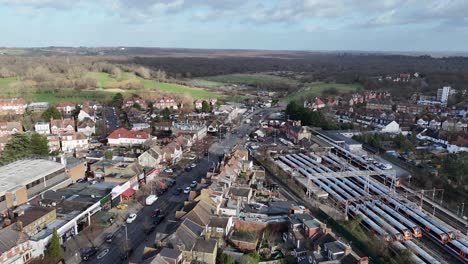 North-Chingford-Station-Road-East-London-Drohne,-4K-Luftaufnahmen