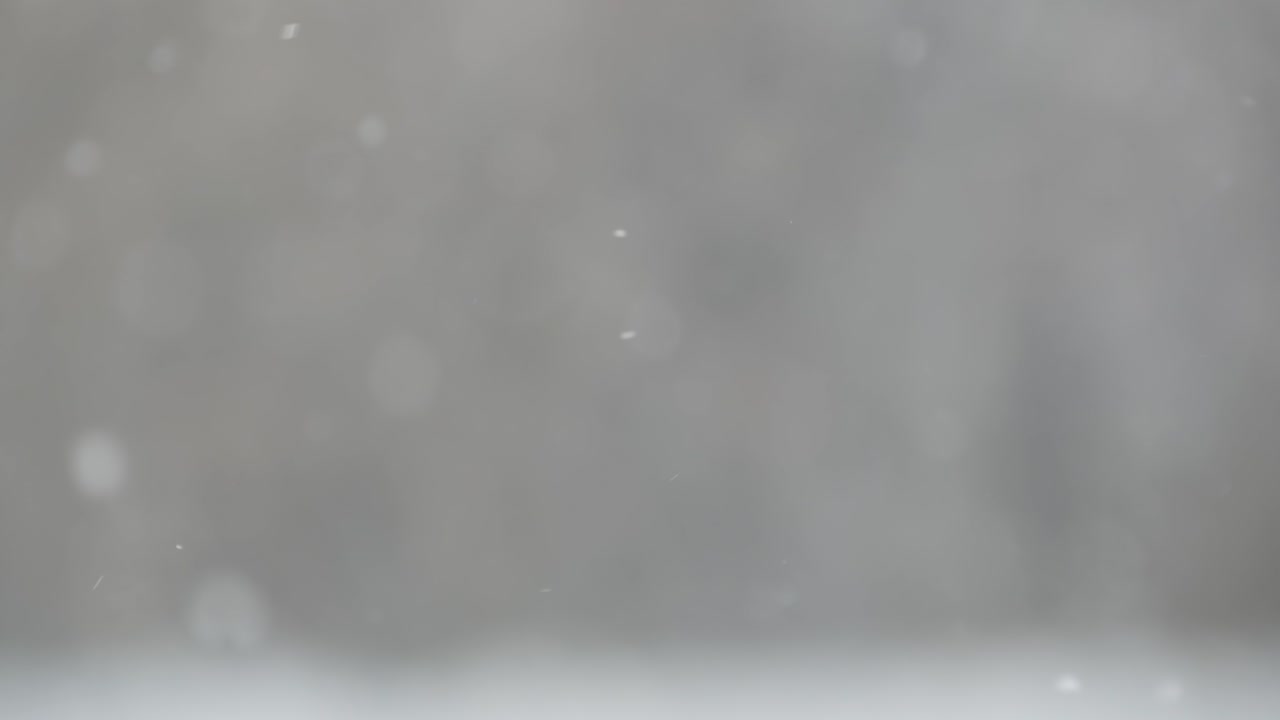 copos de nieve blancos cayendo en invierno, copos de neve de la nevada invernal de navidad.