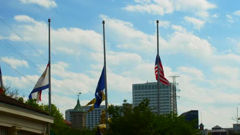 estados unidos luisiana nueva orleans banderas media asta cámara lenta