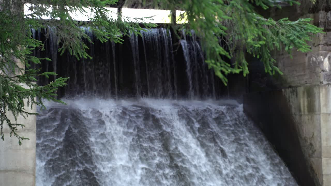 Water flow panorama at Saesaare hydroelectric dam, closer view
