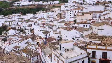 Das-Schöne-Dorf-Setenil-De-Las-Bodegas,-Provinz-Cádiz,-Andalusien,-Spanien