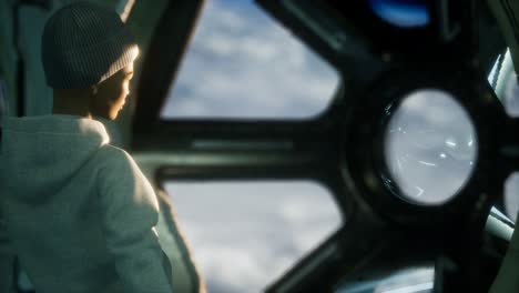 Woman-astronaut-on-a-futuristic-spaceship