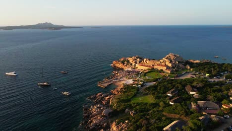 Atemberaubender-Sonnenuntergang-Am-Phi-Beach,-Sardinien,-Italien