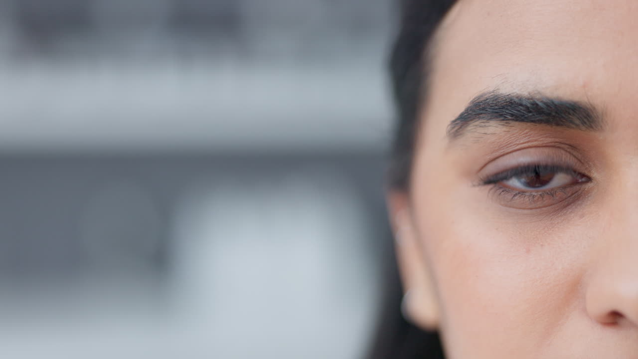 trabajador de la salud estresado que sufre de trastorno postraumático