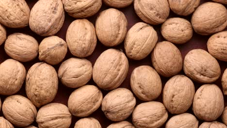 nueces giratorias disparadas desde arriba