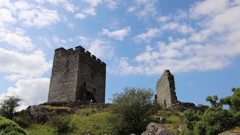 el castillo de dolwyddelan en gales con el video subiendo