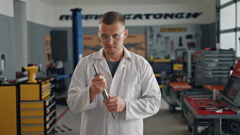 mechanic in auto repair shop