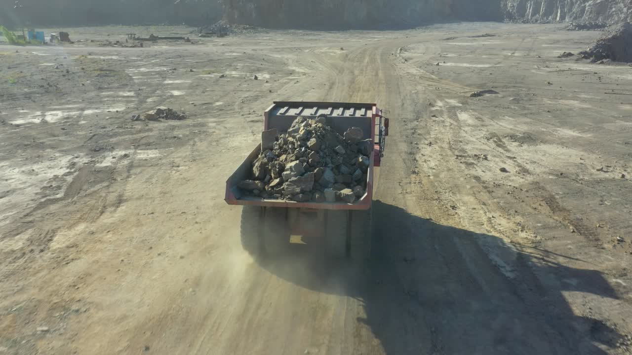 cantera de granito extracción de granito mina a cielo abierto minería minería cantera de piedra - vista aérea