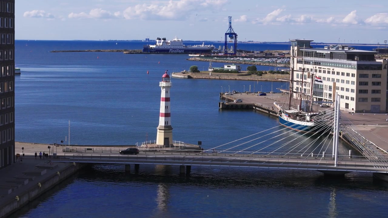 Vecchio Faro di Malmö, ponte, mare e altro, vista drone