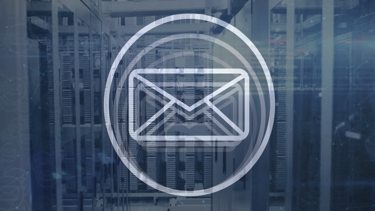 Animazione dell'icona della busta ed elaborazione dati su sala server