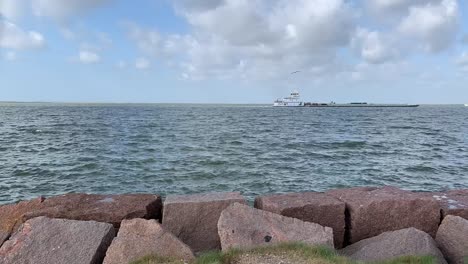 este es un lapso de tiempo de los barcos que navegan alrededor del dique de la ciudad de texas