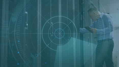 animación del escaneo del alcance y el procesamiento de datos sobre el hombre utilizando un servidor informático de comprobación de tabletas