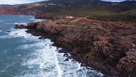 33-De-10---Imágenes-De-Drones-4k-De-Los-Lugares-Más-Bellos-De-La-Costa-De-Lisboa---Fuerte-De-Guincho-Gps:-38