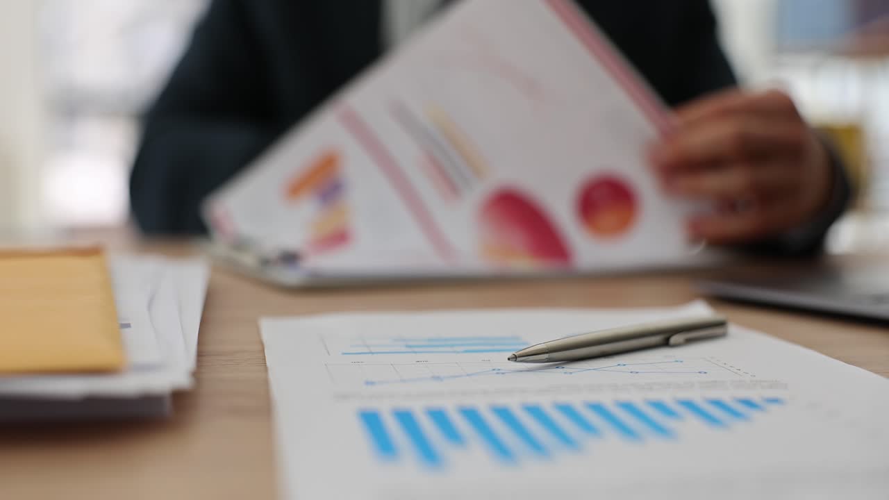 documentos comerciales y gráficos