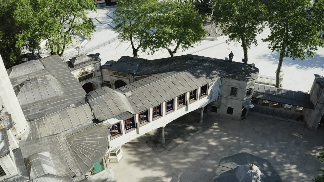 이스탄불 에 있는 에유프 술탄 모스크 의 공중 사진.