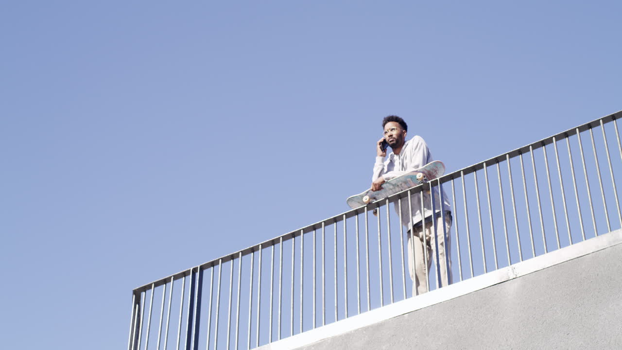 스케이팅 친구들을 불러서 그와 함께 하라고