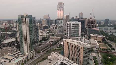 Fly-in-into-the-Austin-downtown---parallax-drone-footage