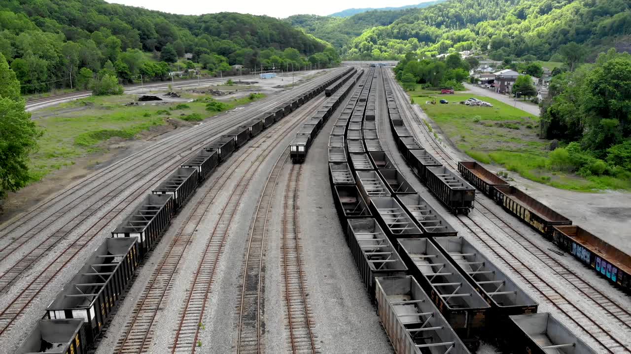 Old rail cars abandoned and rusting to the ground in a small town in ky