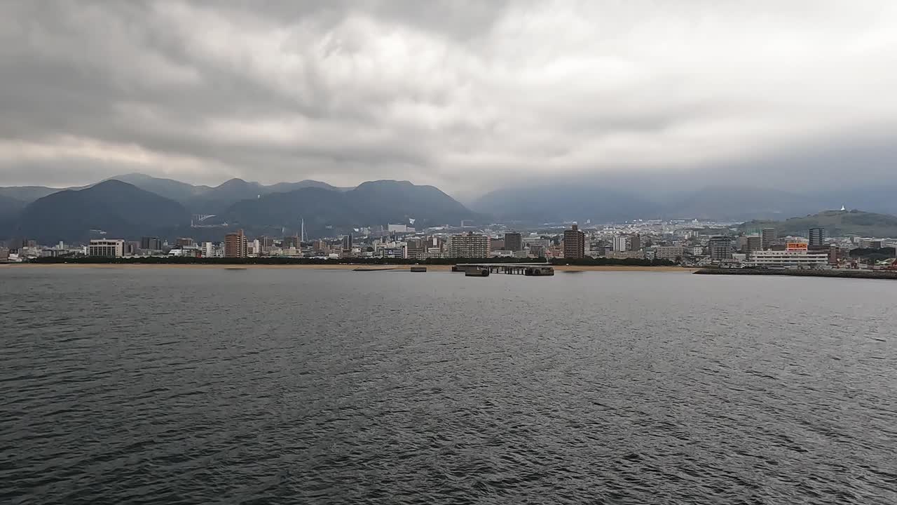 물 에서 보이는 베푸 의 스카이라인