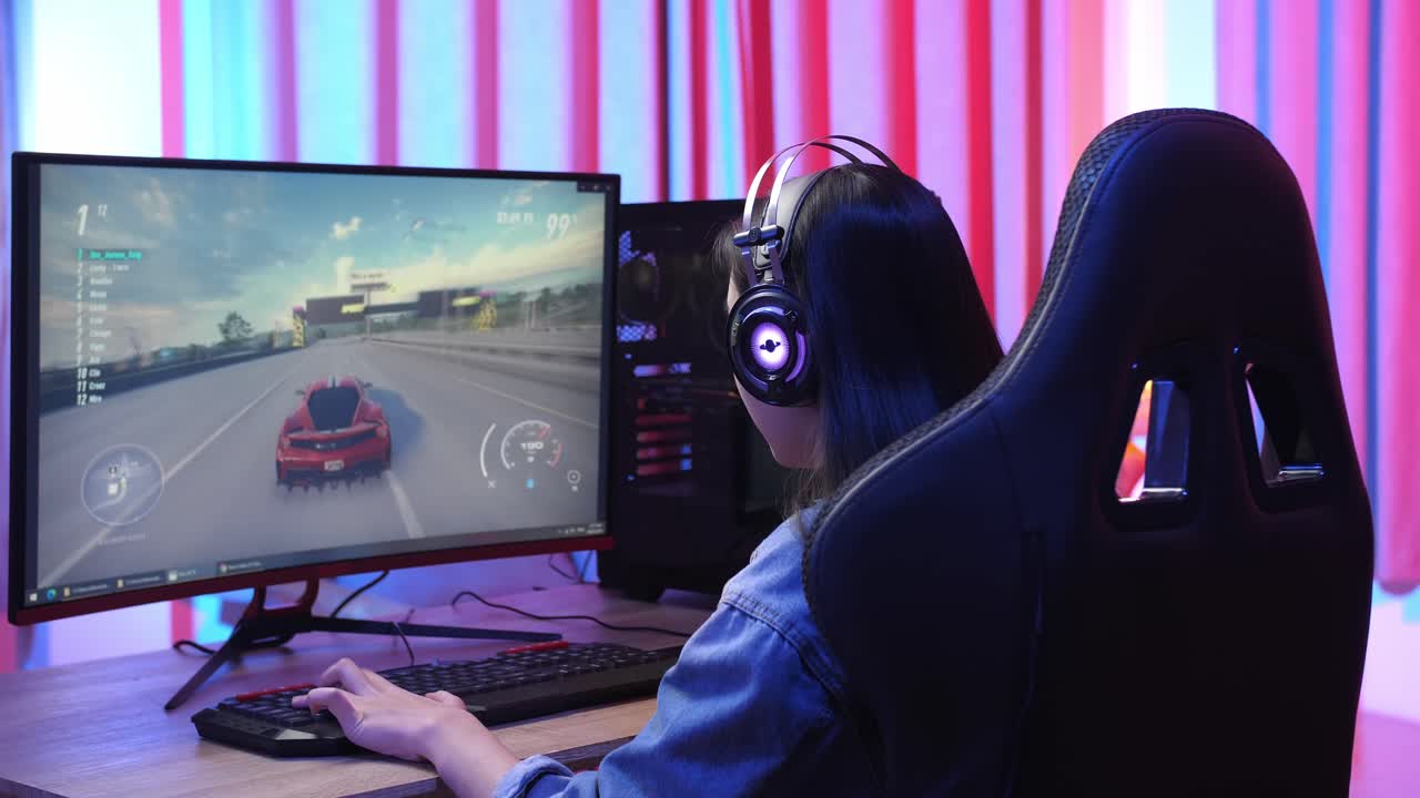 Girl In Headphones Plays A Video Game And Win