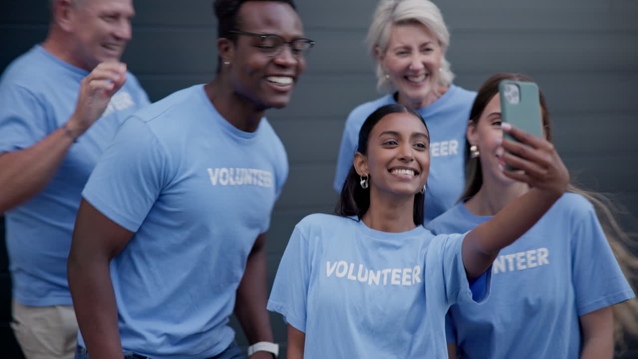 Selfie, diversity and volunteer group