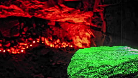 lapso de tiempo de la cueva con luz azul en el valle vikingo, noruega