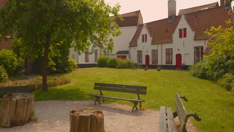 Typical-asylum-in-Bruges,-Almshouse-Spanoghe-"Godshuis-Spanoghe",-Belgium