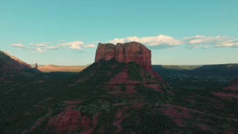 Courthouse-Butte---Red-Rock-Formation-In-Sedona,-Arizona