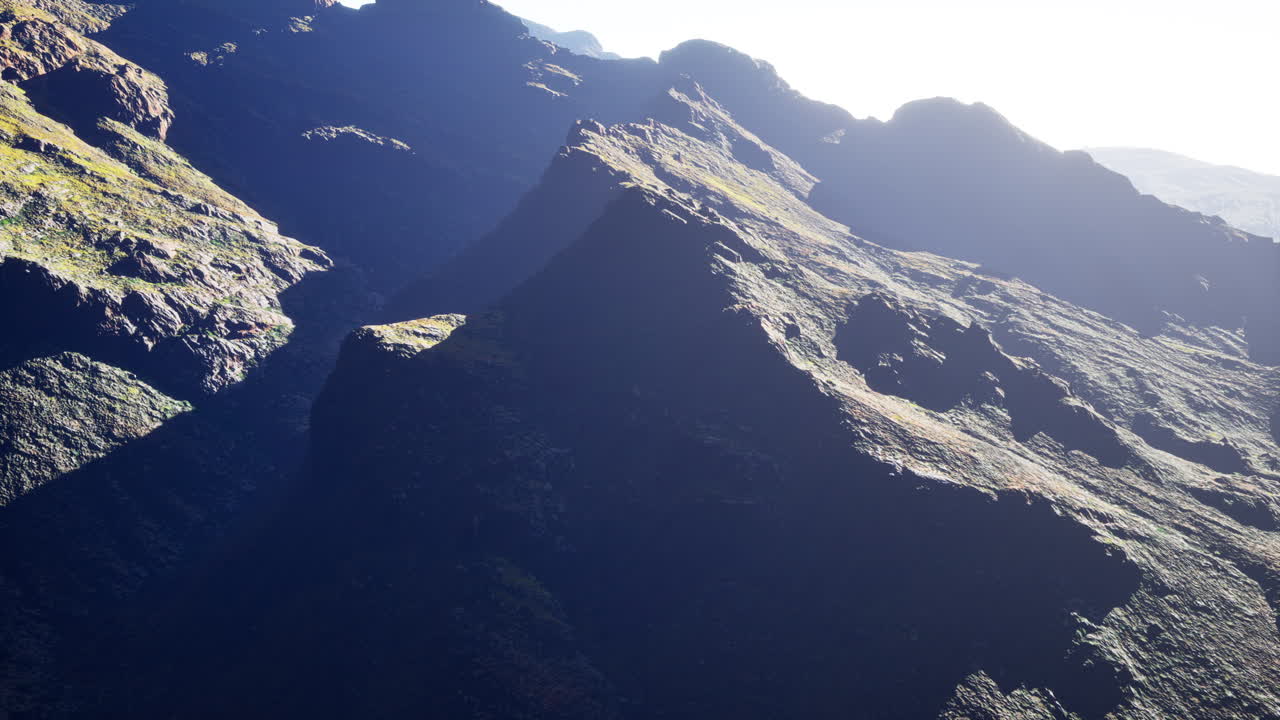 panorama del paisaje de las montañas rocosas aéreas