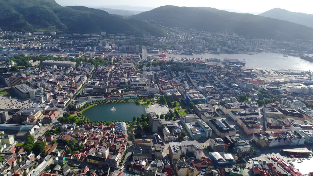 베르겐 (bergen) 은 노르웨이 서해안의 호르달랜드에 있는 도시이자 지방자치단체이다. 베르겐은 노르웨이에서 두 번째로 큰 도시이다.