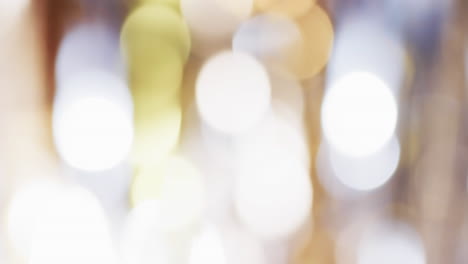 video de puntos de luz bokeh multicolores parpadeantes con espacio para copiar