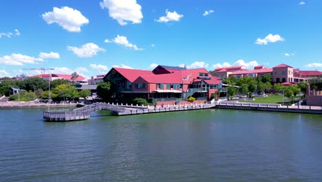 El-Centro-De-La-Ciudad-De-Tuggeranong-En-Greenway,-Canberra-Act-Australia