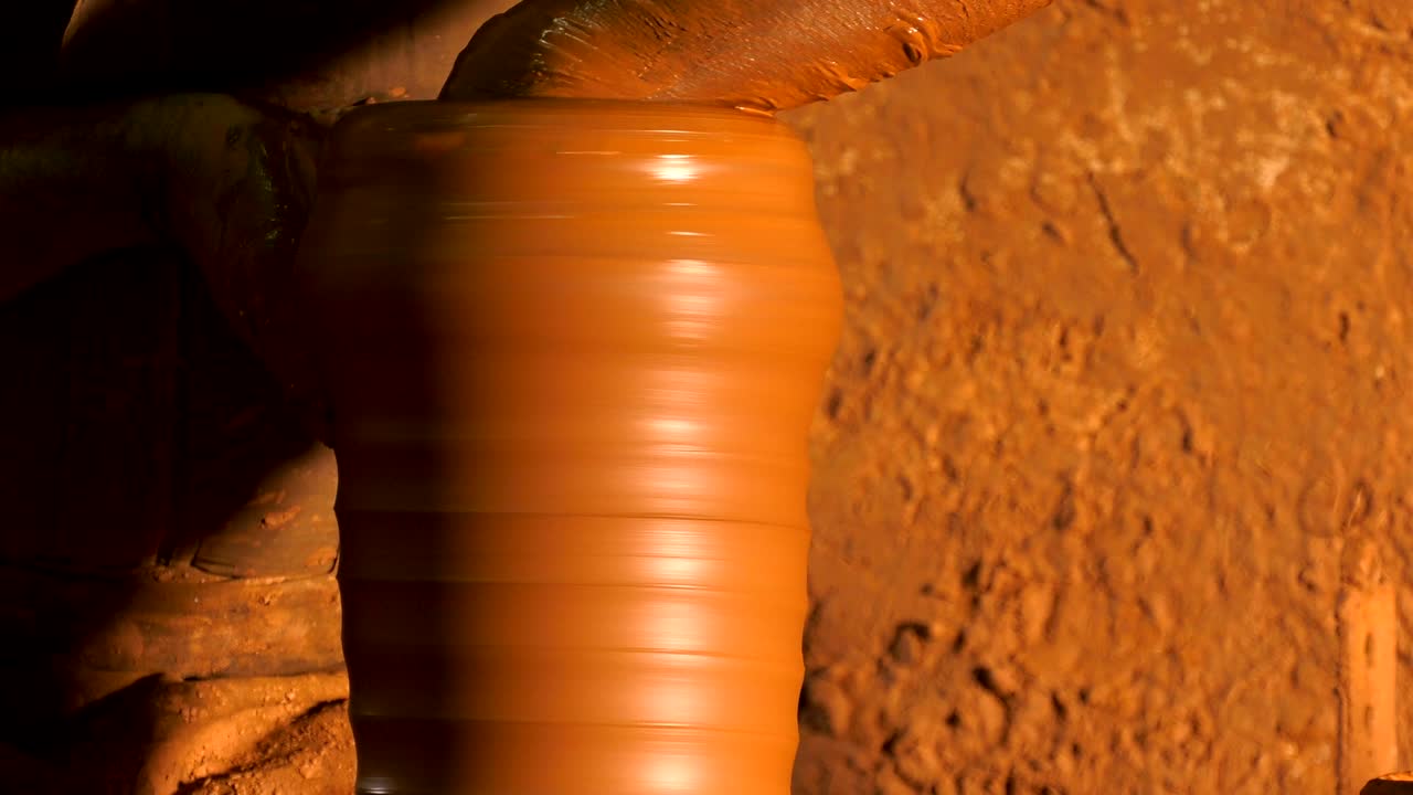 olla hecha de arcilla