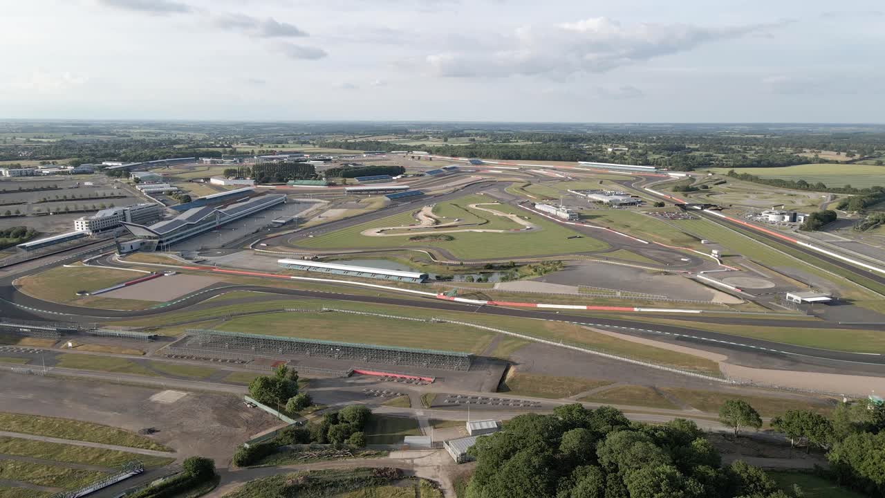 pista de carreras de silverstone circuito vista aérea en órbita motorsport british speedway