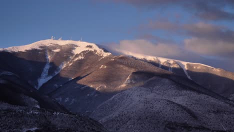 Vista-Del-Parque-Nacional-Maiella-Cubierto-De-Nieve-Desde-Guardiagrele,-Abruzos,-Italia