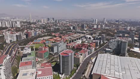 Vista-Aérea-De-Edificios-En-Santa-Fe-México,-Cerca-De-La-Mexicana