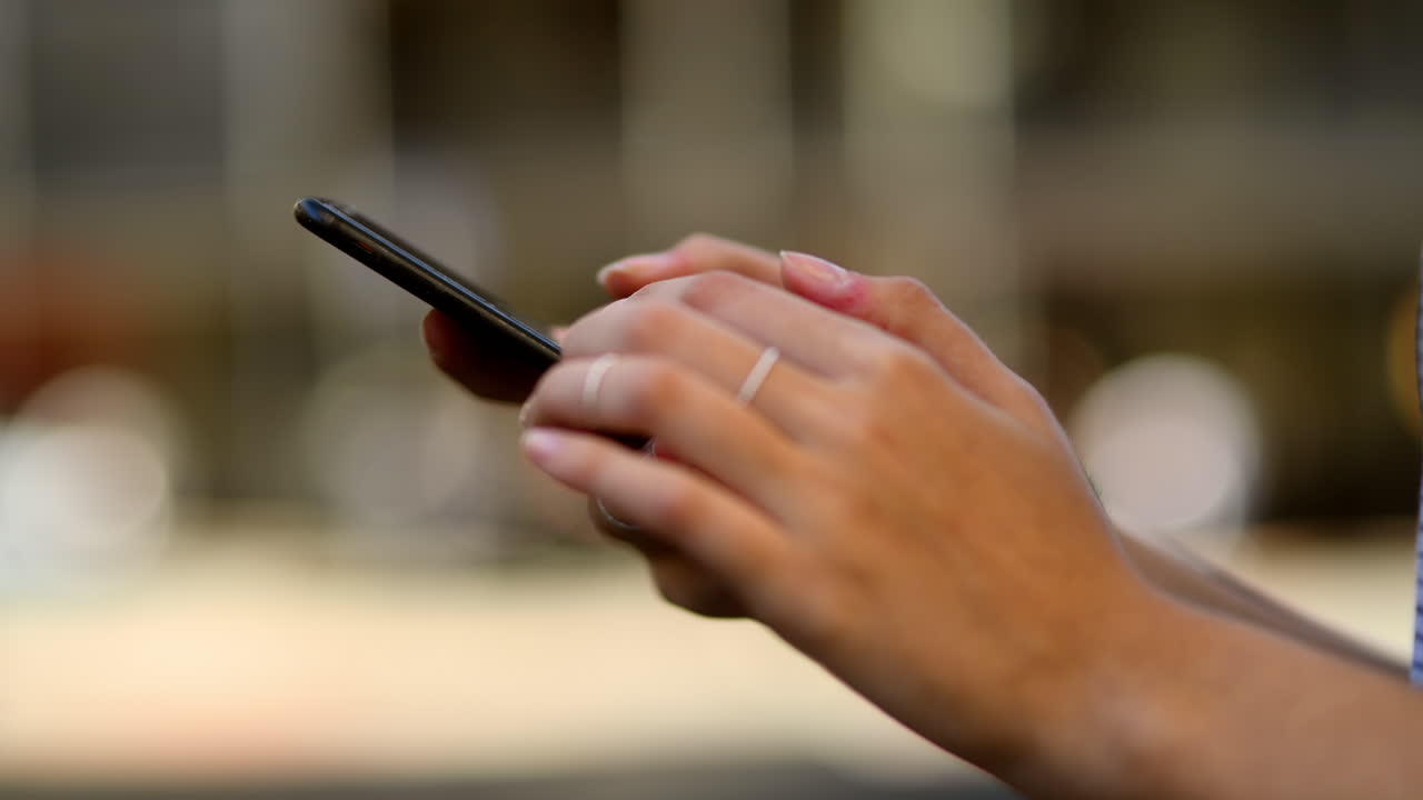 In città, le dita fanno la conversazione