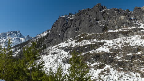 lapso de tiempo de movimiento de las crestas de alta montaña cerca de leavenworth en el centro de washington