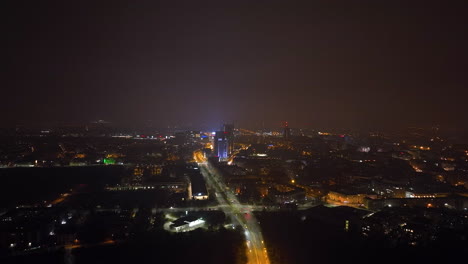 vista aérea de la ciudad nocturna