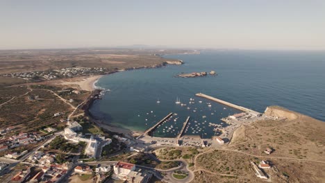 Fischerhafen-Von-Baleeira,-Sagres